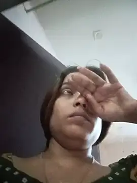 Trisha_71 webcam