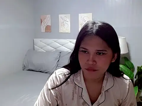 MichelleWild webcam