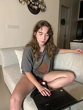 Sarahhh_xxx webcam