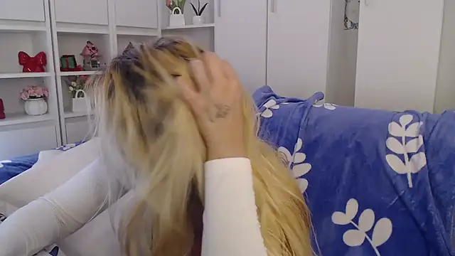 _karolynesyera_ webcam