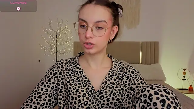 Real_cutie1 webcam