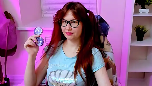 CarolGiggly webcam