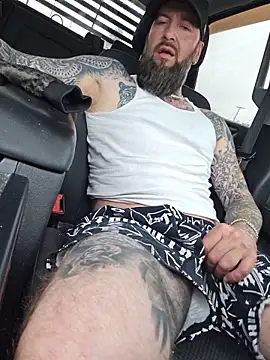 Beardedtattood webcam