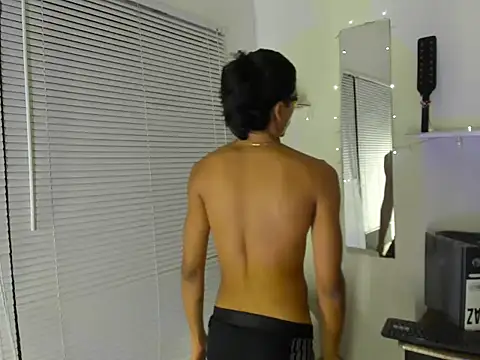 xxKamadevaxx webcam