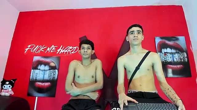 TWINKS_BOYSX webcam
