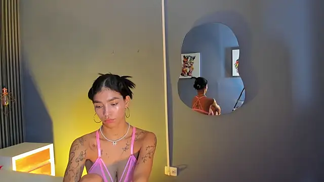 LauraAristizabal webcam