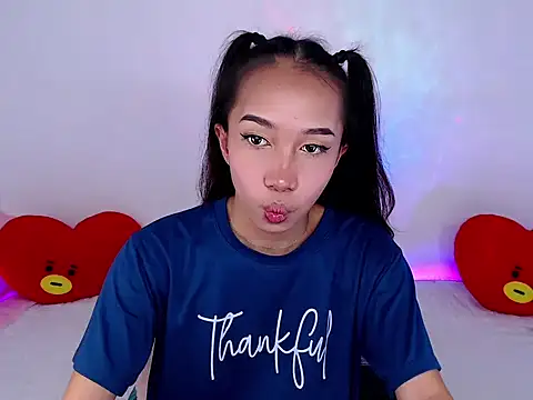 Sweet_kittyxx webcam
