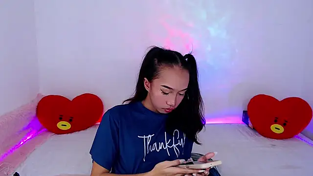Sweet_kittyxx webcam