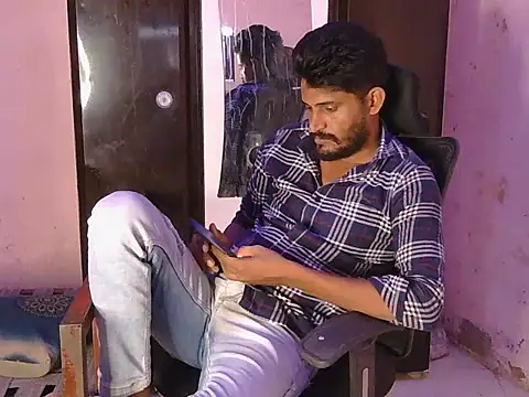 HotXKrish webcam