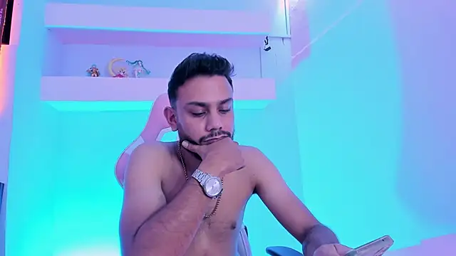 Boss_Domiinator webcam