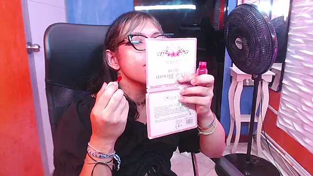 lilith_ayanami webcam