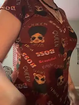 sluttydoll2026 webcam