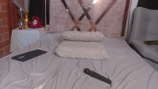 AGATHAA_WHITE webcam