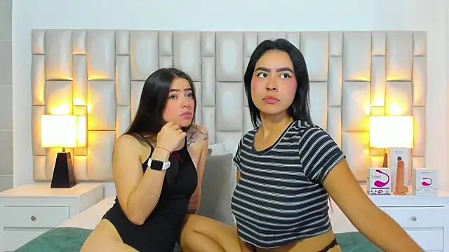 paola_katy_dicks webcam