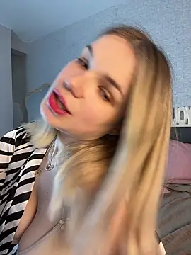 KimEvanss webcam