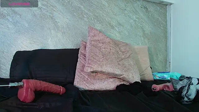 dixie_grey1 - Dixie_grey1's free webcam - UK Sex Cams