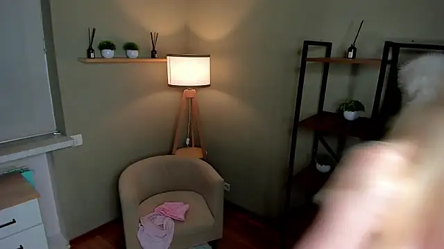 PlushyMood webcam