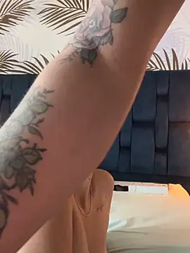 Model: mia_hot4