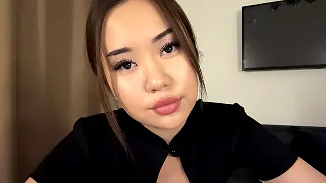 Ur_neighbor_Kira