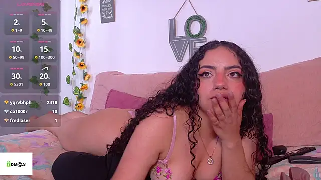 emiily_curly webcam