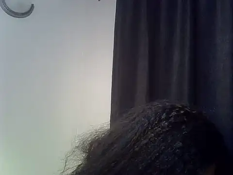 Luna_en_Gee webcam