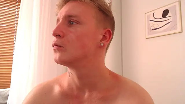 AlexxSweet webcam