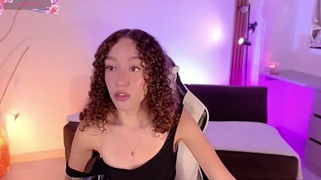 ChloeMoreti webcam
