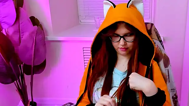 CarolGiggly webcam