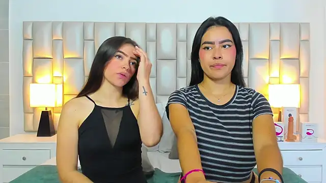 paola_katy_dicks webcam