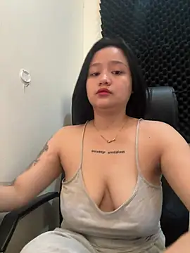 Beraie - Female webcam sex chat