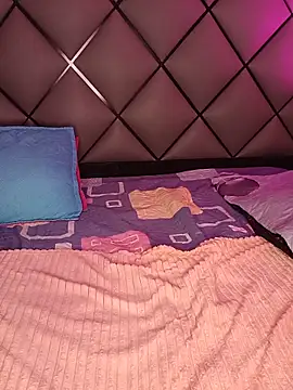 ELLA_KELLY webcam