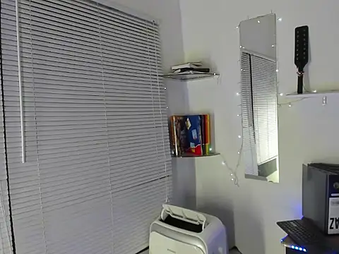xxKamadevaxx webcam
