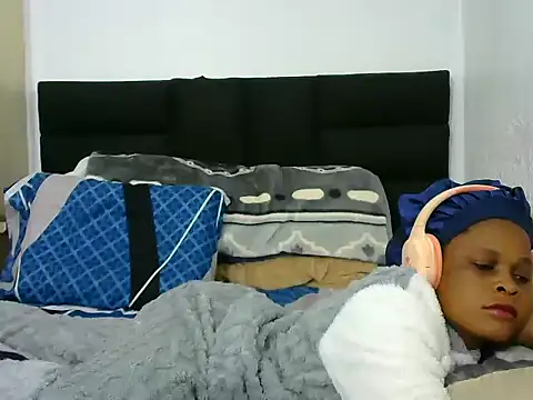 BlondieBitch webcam