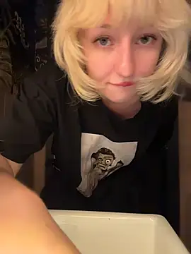 RonnieKiss webcam