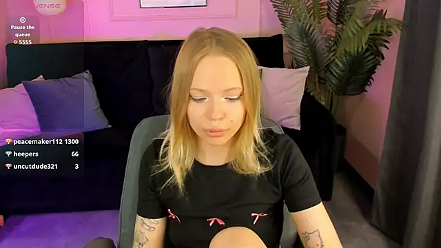 lucy_loy webcam