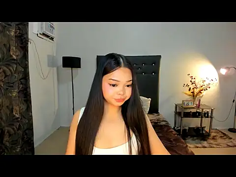 Kendralicious webcam