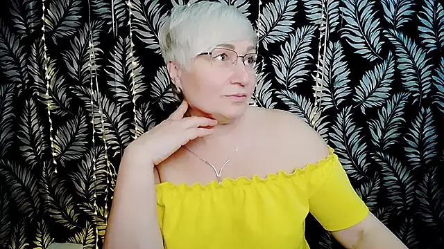 Olivia_playful webcam