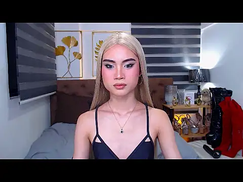 JuicyCockThea webcam