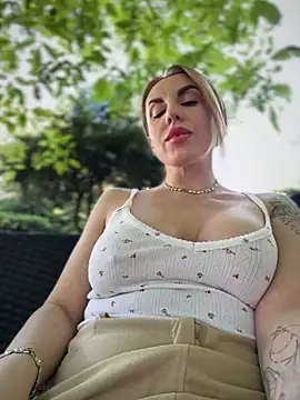 MilfNextDoor20