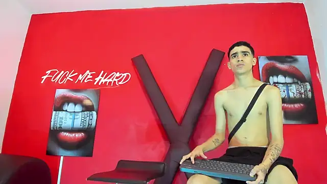 TWINKS_BOYSX webcam