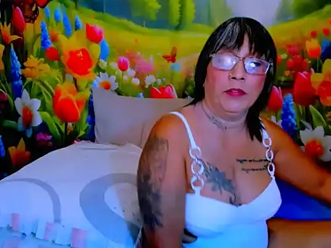 indianroxy webcam