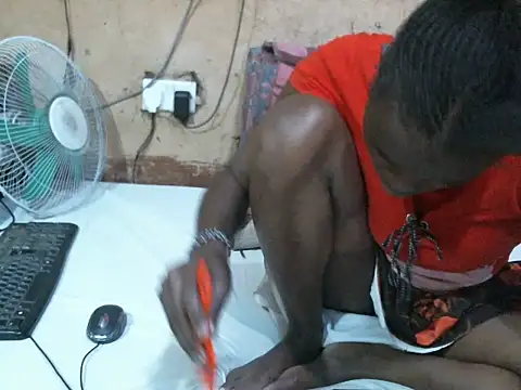 cute_naimah webcam