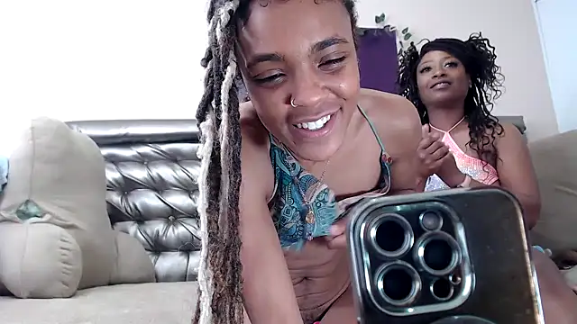 TheBeeJayShow webcam