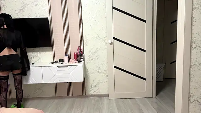 kishagrayone webcam
