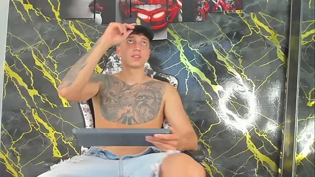 eithan_boy_ webcam
