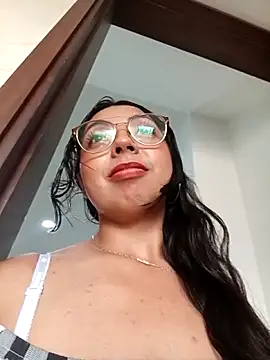 JENNIFER__03 webcam