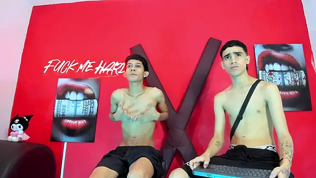 TWINKS_BOYSX webcam