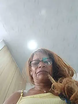 BustyMilf_ webcam