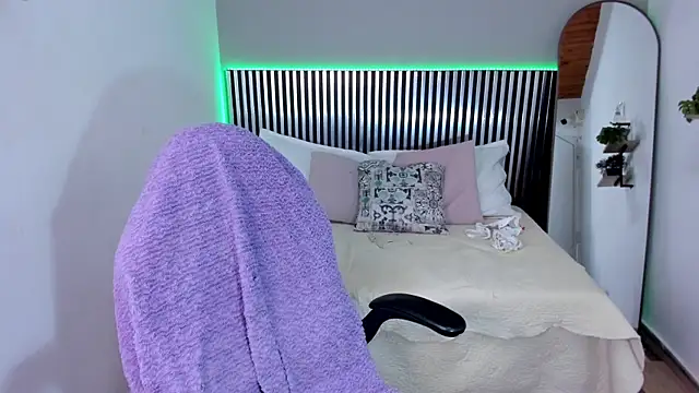 Stacey_white_ webcam