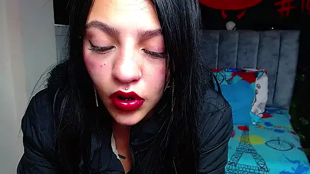 Violettasquirt webcam